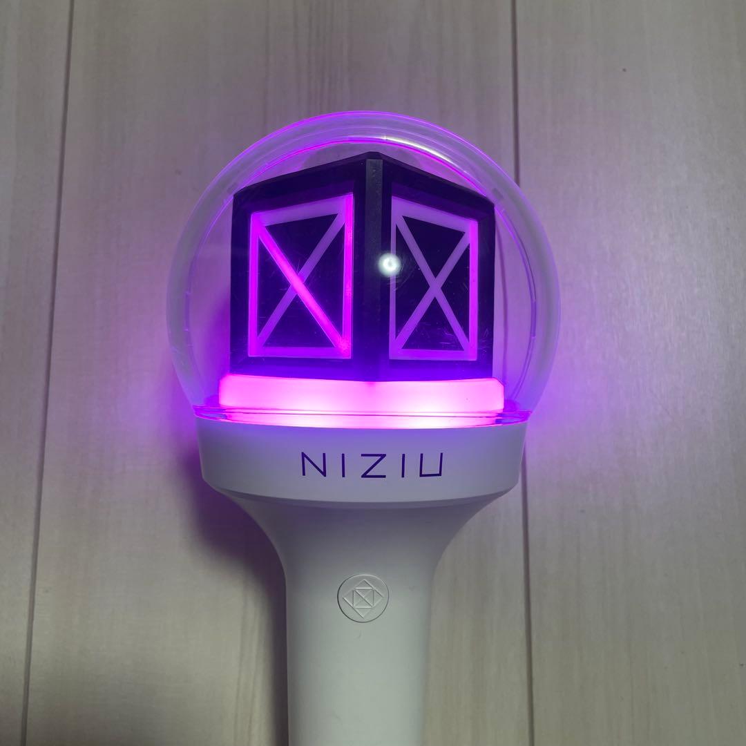 NiziU ペンライト ペンライトケース セット - メルカリ