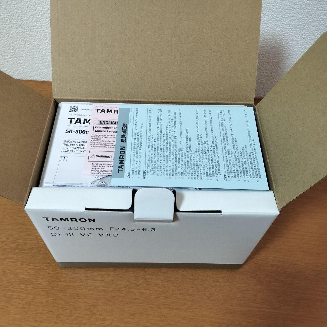 デジタルカメラ TAMRON 50-300mm F/4.5-6.3 Di III VC VXD
