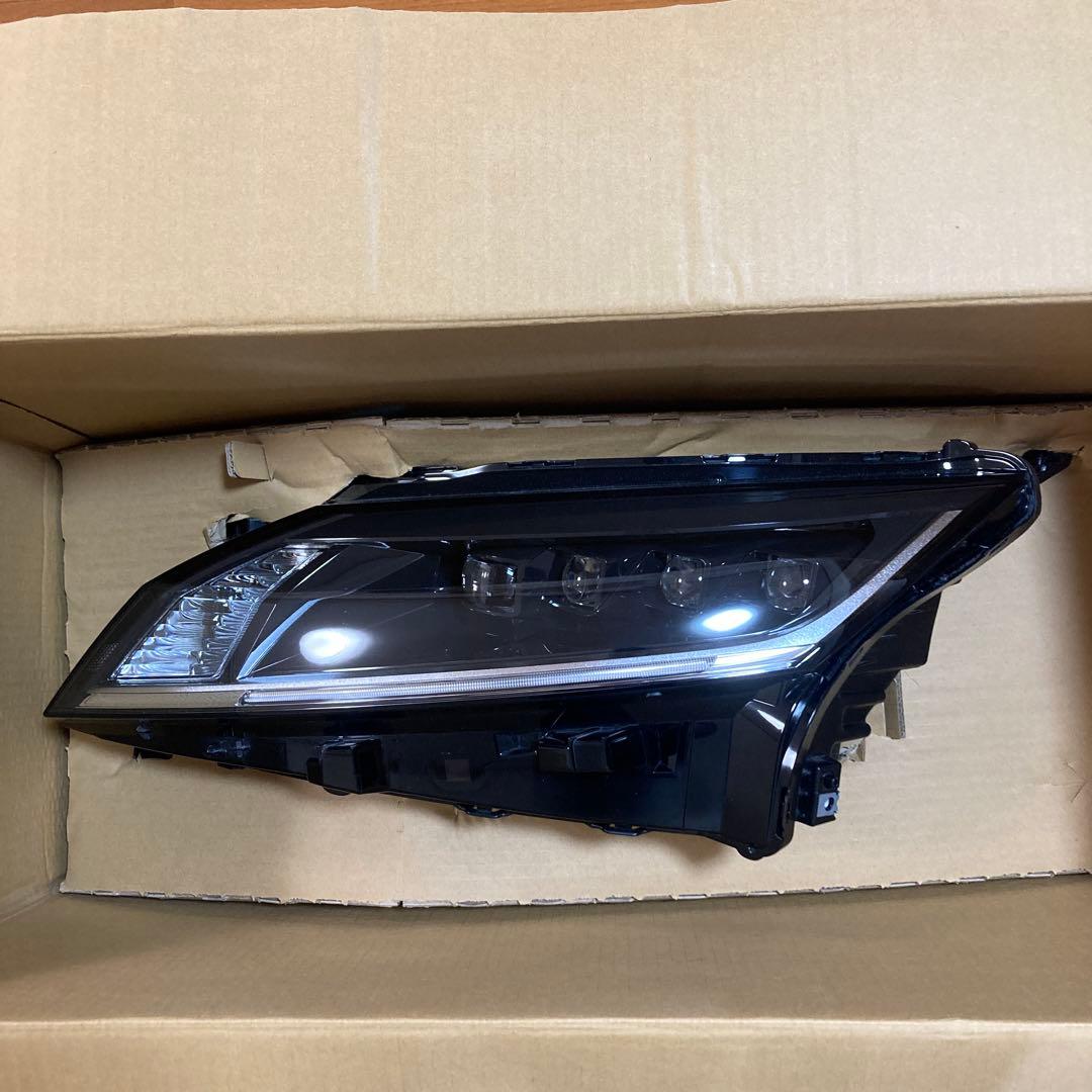 日産 E13 ノート LEDヘッドライト 左側 日産 純正 ノート E13 LED ヘッドライト 左側 ICHIKOH1993 刻印A 26075