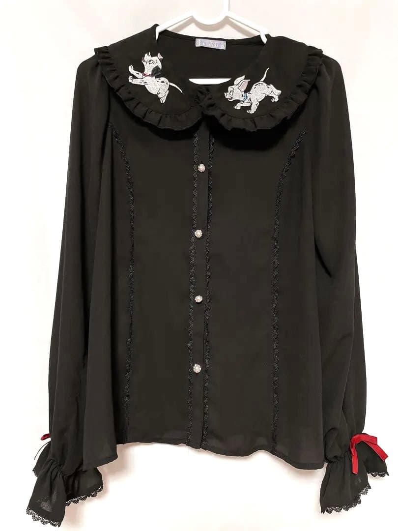 axes femme kawaii ブラウス 101匹わんちゃん ディズニー - メルカリ