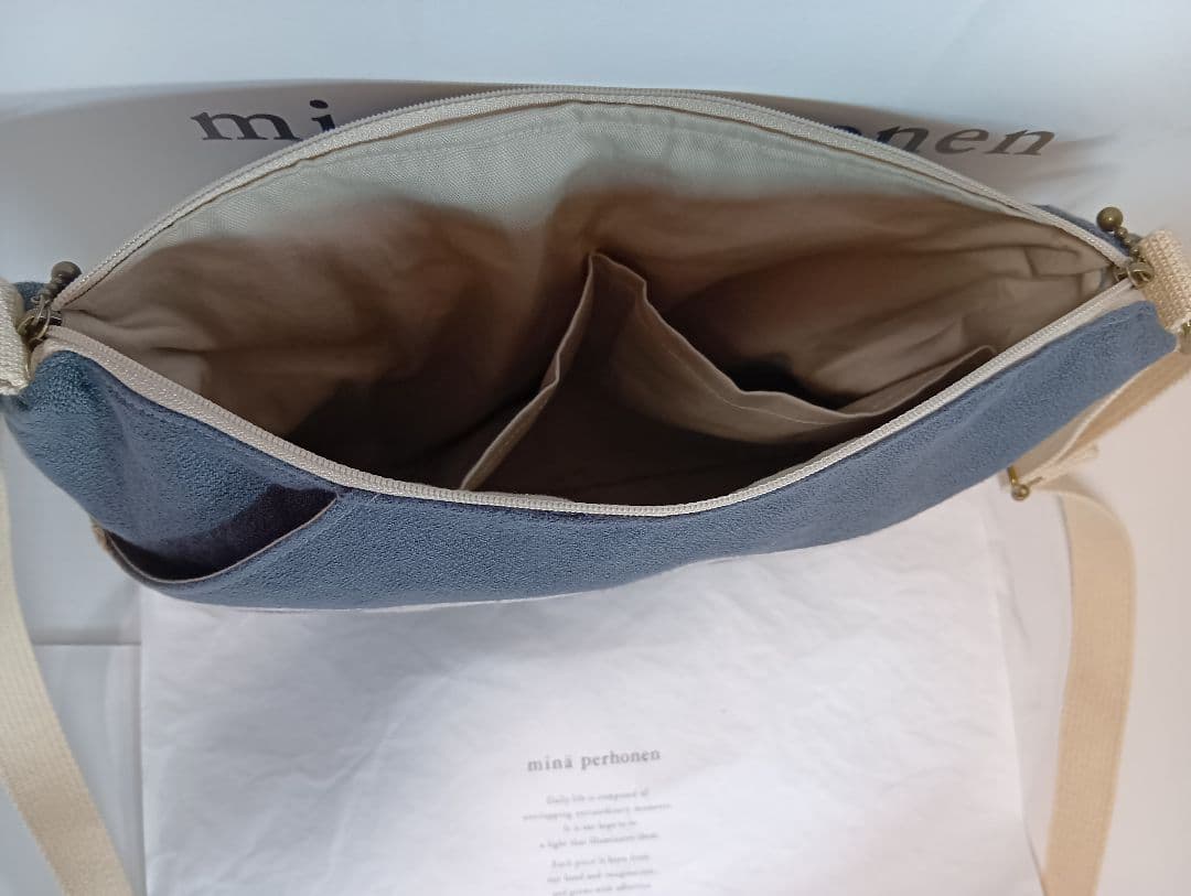 保温保冷ポケット付き♪ボディーバック 両面2ポケット付き♪ミナ