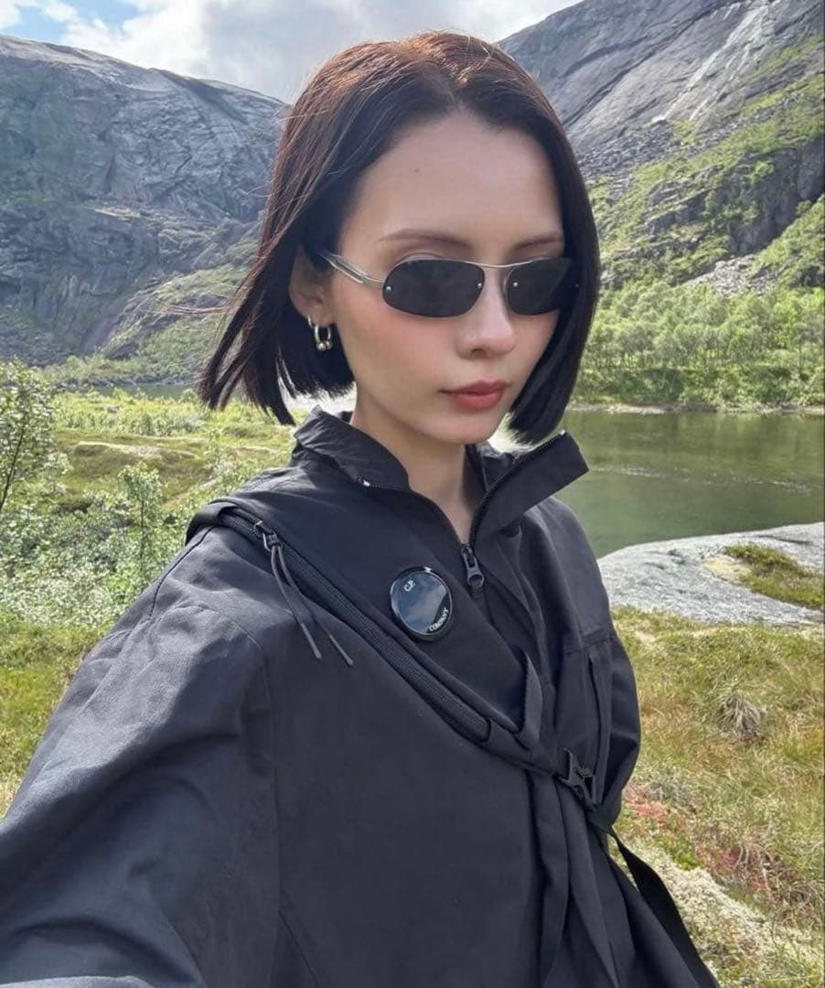 RACHEL着用モデル PRADA リムレス サングラス - メルカリ