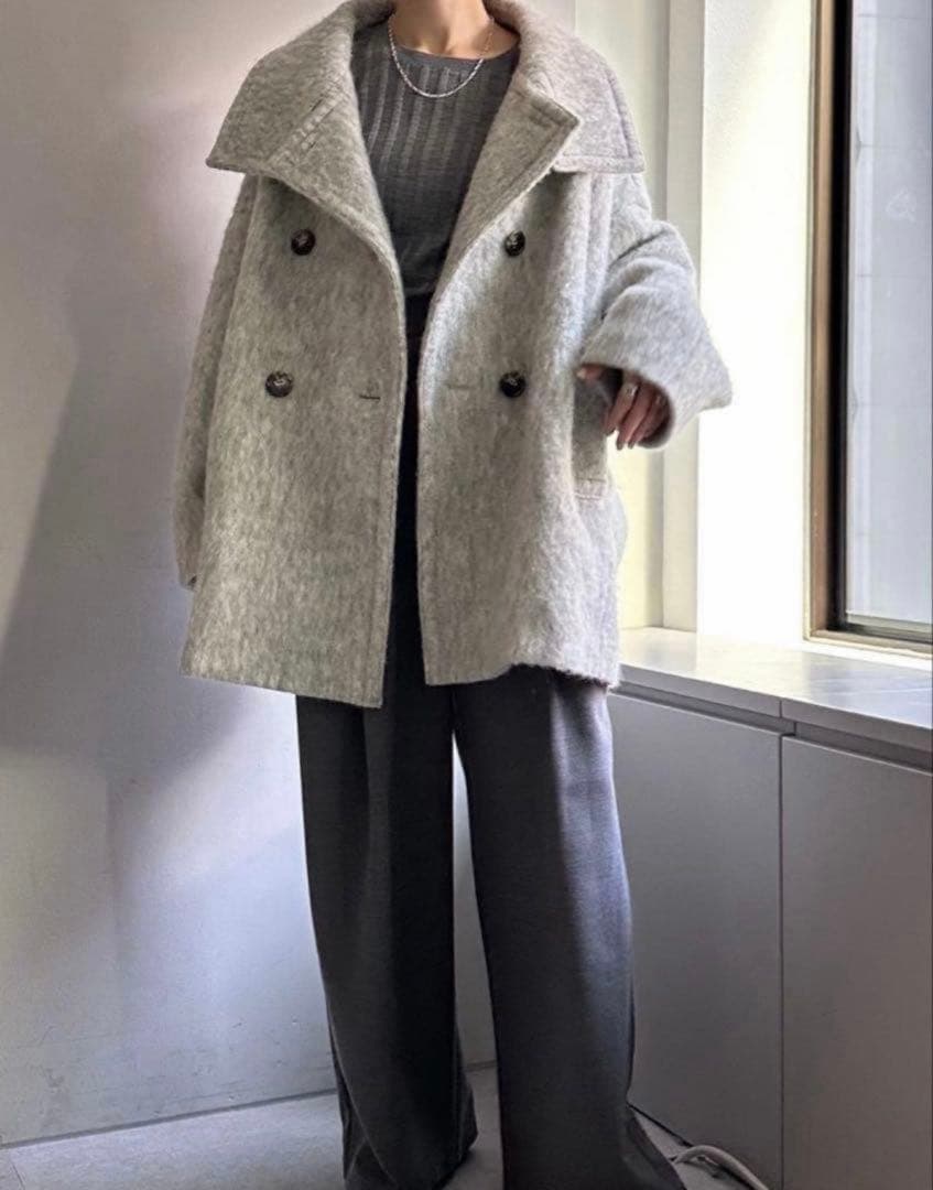 【超美品】コラージュ　ガリャルダガランテ　シャギーコート　ライトグレー シーズンムードを高める】シャギーコート | COLLAGE GALLARDAGALANTE