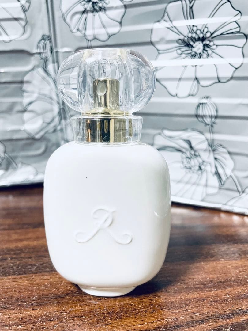 ロジーヌパリ ヴィーヴ ラ マリエ 香水 リボン付き パルファン・ロジーヌ パリ（LES PARFUMS DE ROSINE PARIS） ヴィーヴ