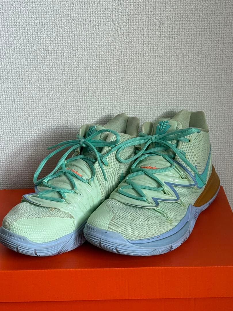 NIKE カイリー5スポンジボブ イカルド - メルカリ