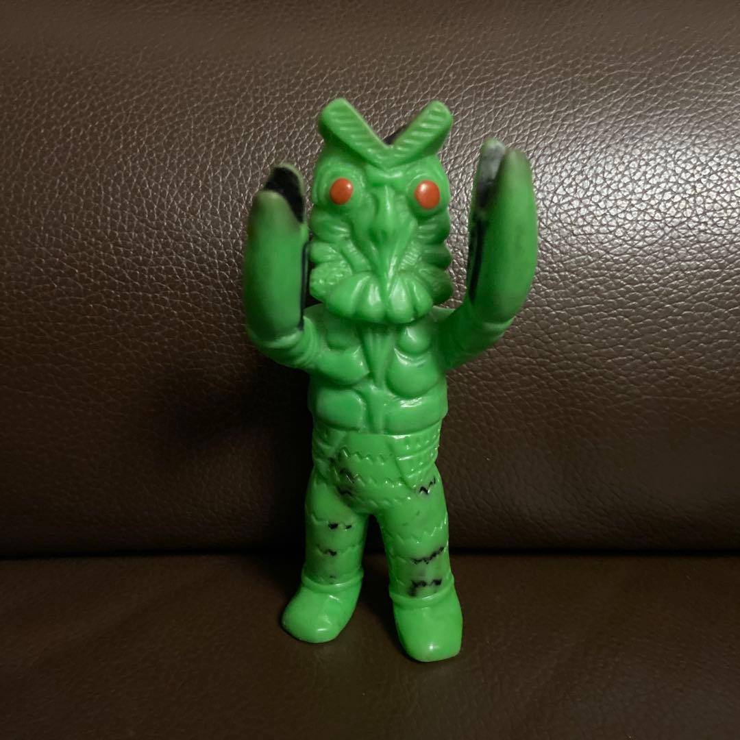 70年代当時物ブルマァク製ミニソフビ・バルタン星人 - メルカリ