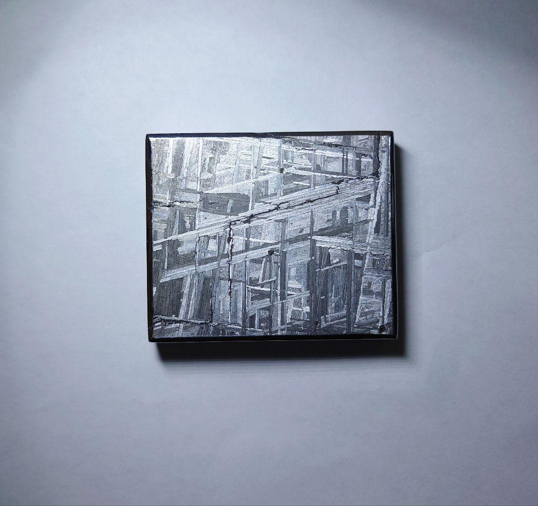 隕石絵画 ムオニオナルスタ隕石 133g鉄隕石【検索ワード ギベオン
