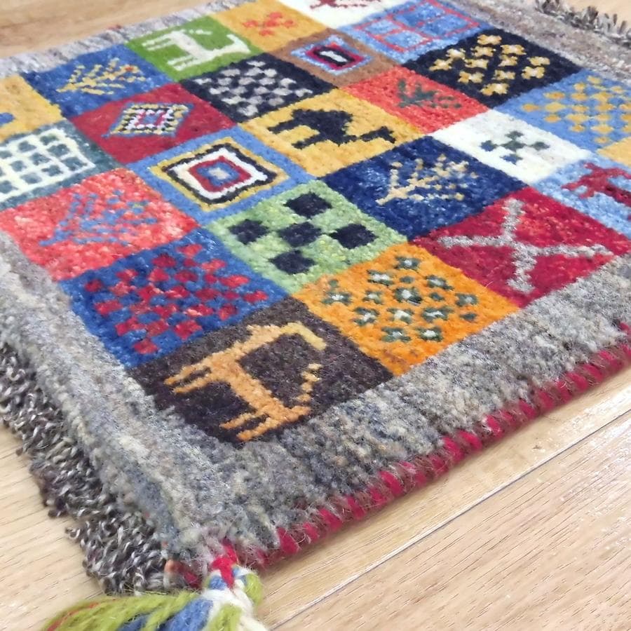 【新品】ウール100％ペルシャギャッベ 約39.5×41.5cm PG25010