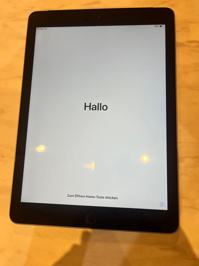 Apple iPad 第6世代(2018)シルバー 本体 Apple iPad 6 (2018) 9.7