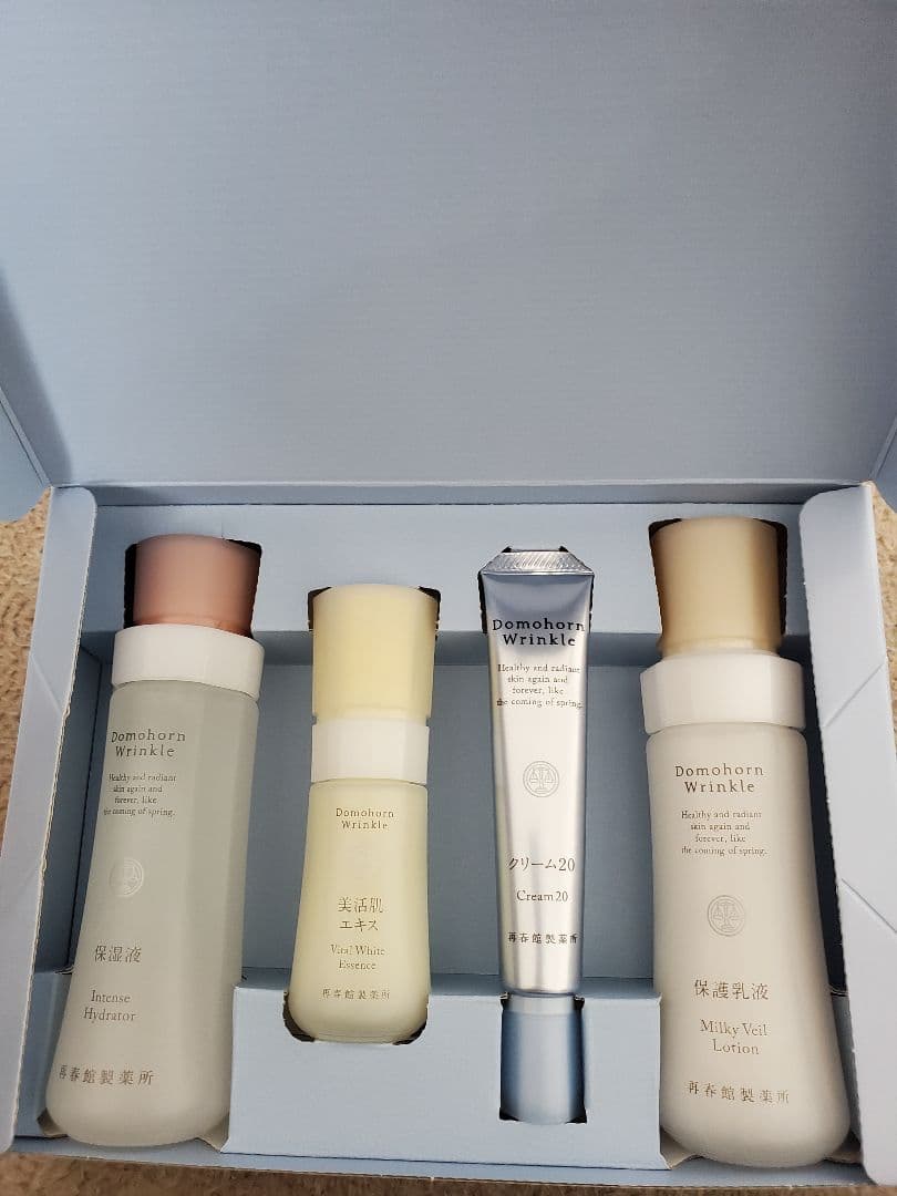 新品!未開封 ドモホルンリンクル リニューアル品保湿液120mL保護乳液100m 新品!未開封 ドモホルンリンクル リニューアル品保湿液120mL保護乳液