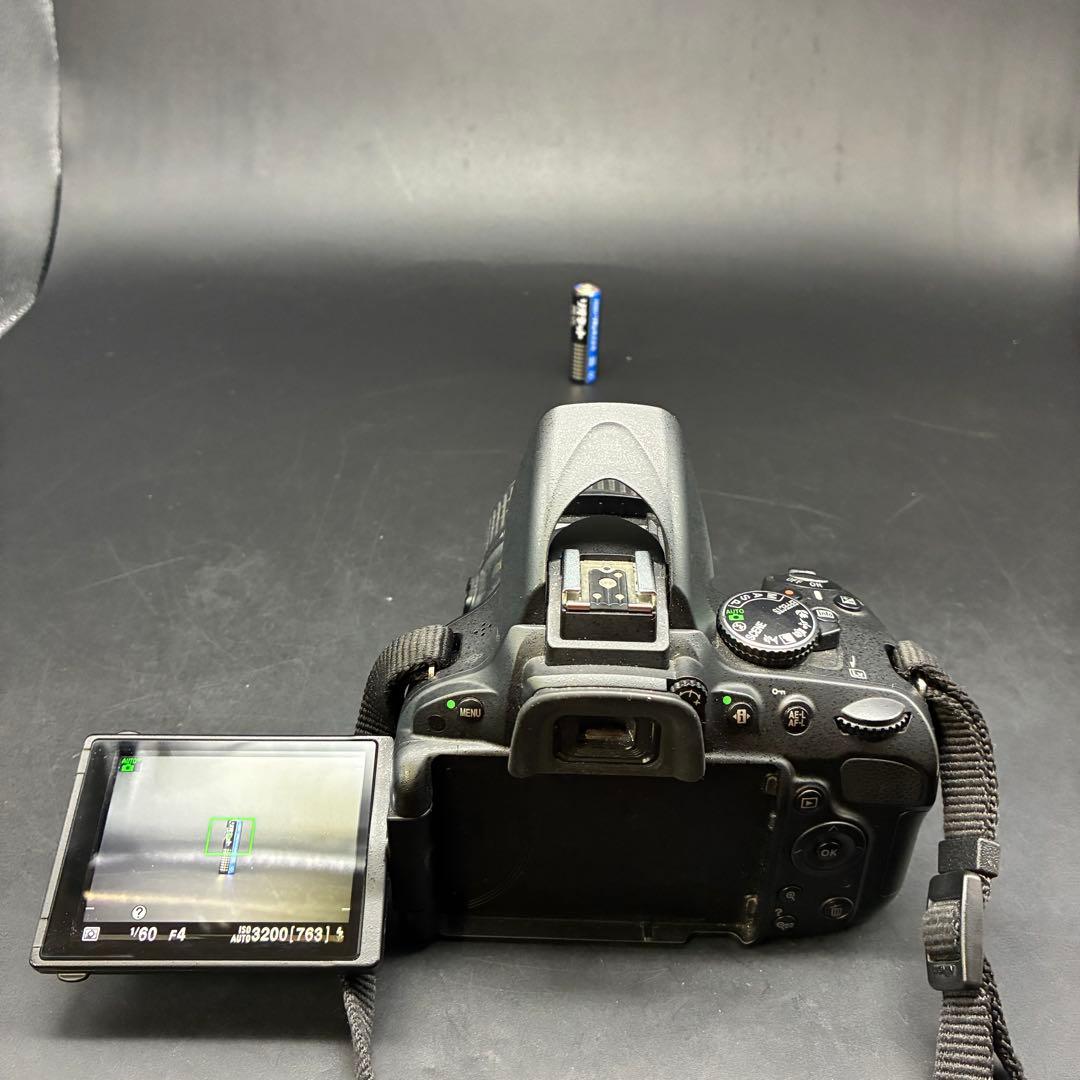 動作OK】Nikon D5100 本体とレンズ ショット数2449枚