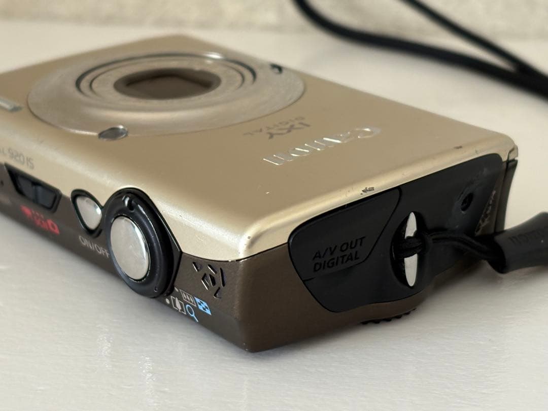 Canon IXY920IS ゴールド 動作品 充電器、SDカード4GB付き