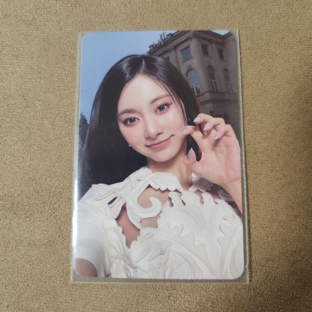 ツウィ Run away トレカ 2枚 - メルカリ