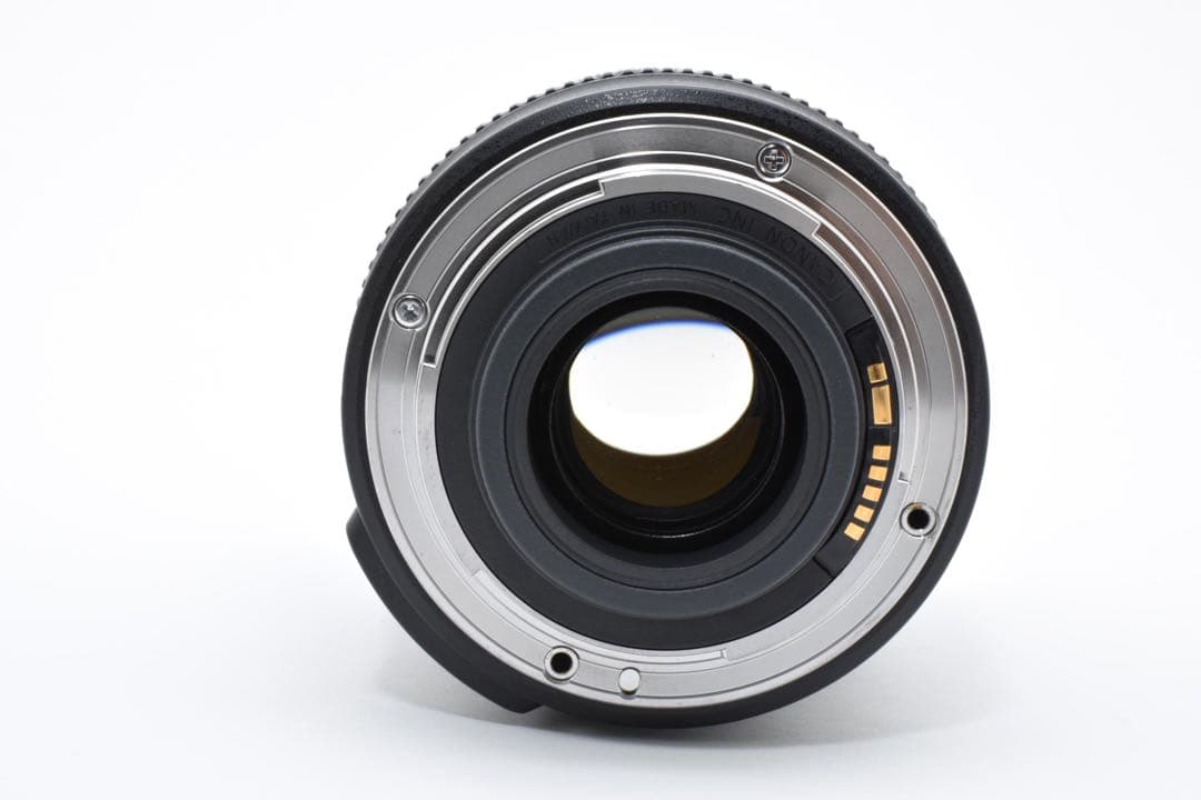 Canon EF-S 18-135mm f/3.5-5.6 IS ズームレンズ