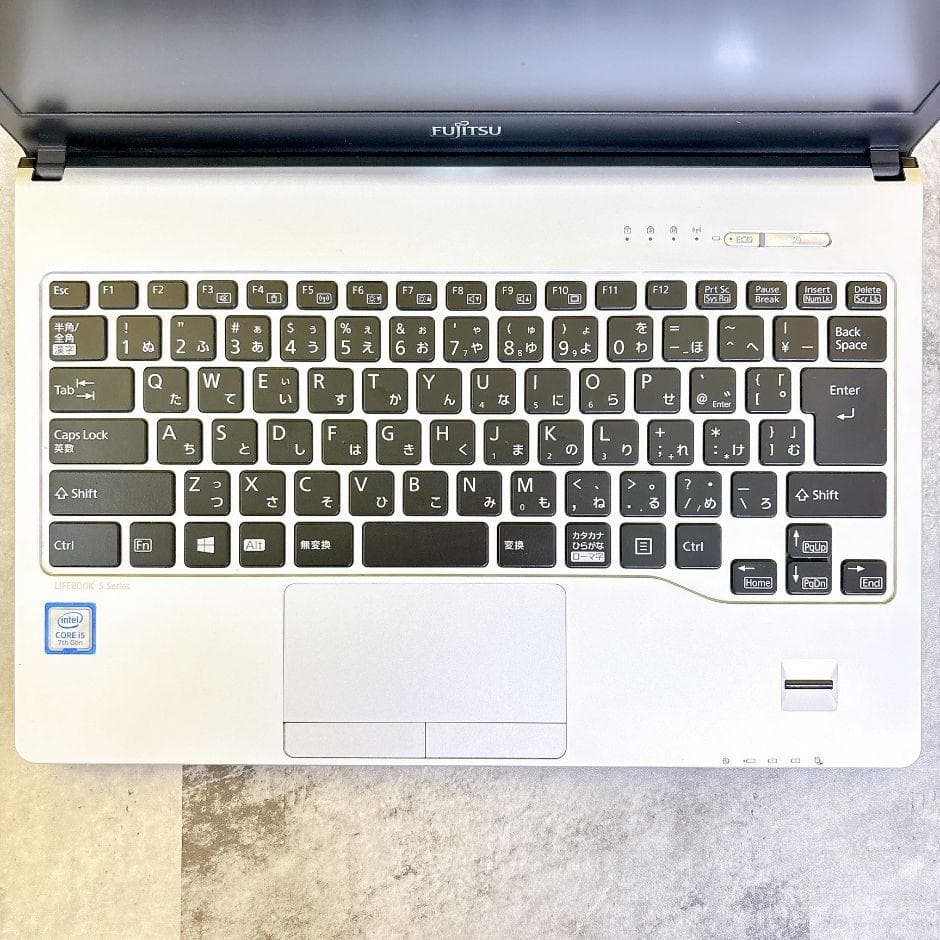 小型軽量❣i5＆SSD搭載で快適✨カメラ付き フルHD 薄型 Windows11