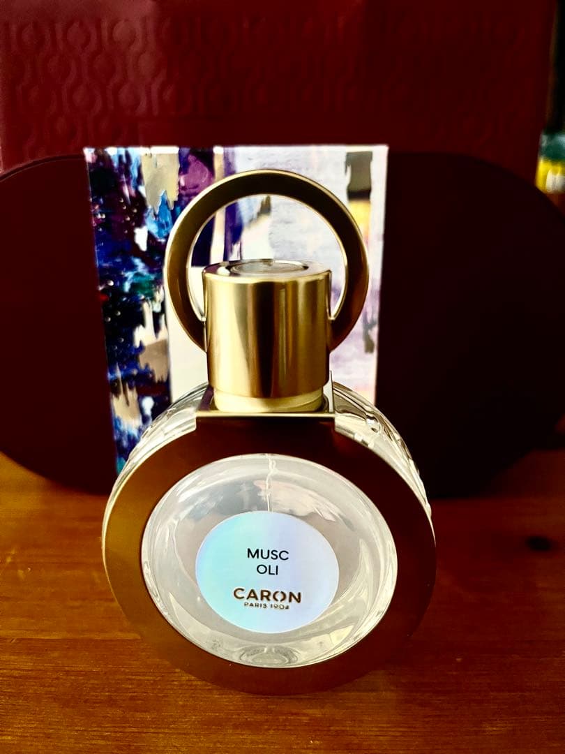 Caron Musc Oli 香水 ギフトボックス付き - メルカリ