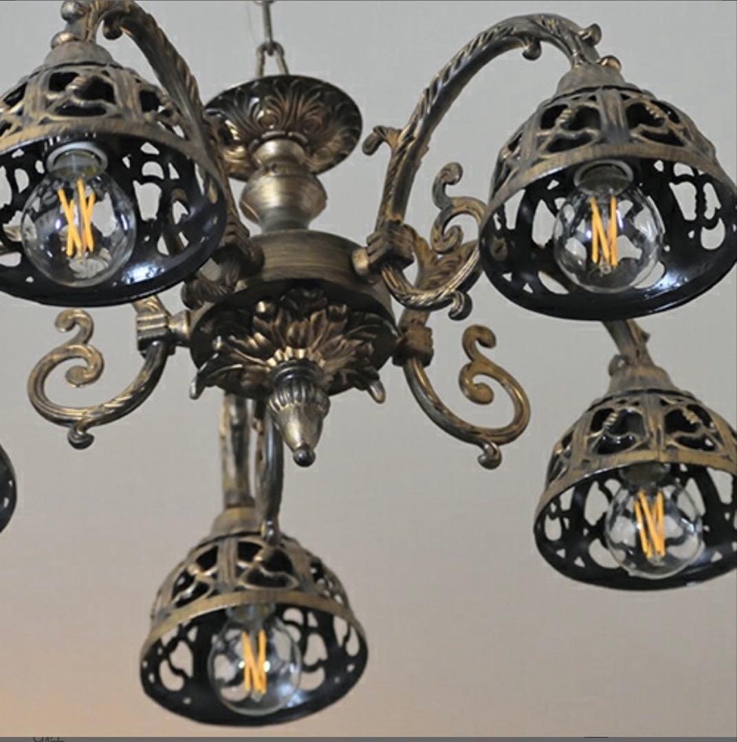 ジョグジャ Jogjakarta 5灯シャンデリア