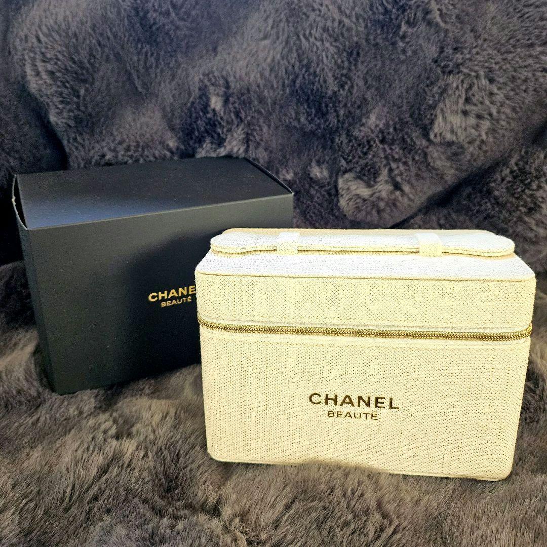 CHANEL シャネル ノベルティ バニティケース バニティポーチ - メルカリ