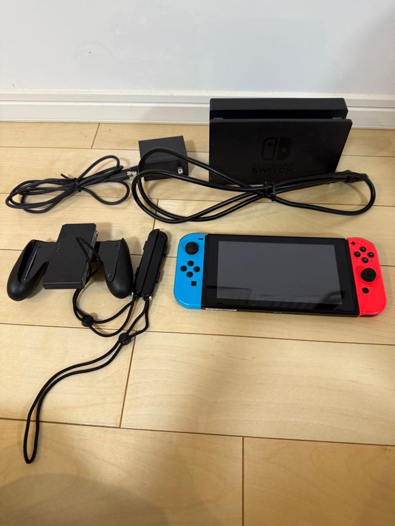 NintendoSwitch 赤 青 スイッチ 本体 付属品 傷有Joy-Con NintendoSwitch 赤 青 スイッチ 本体 付属品 傷有Joy-Con Nintendo