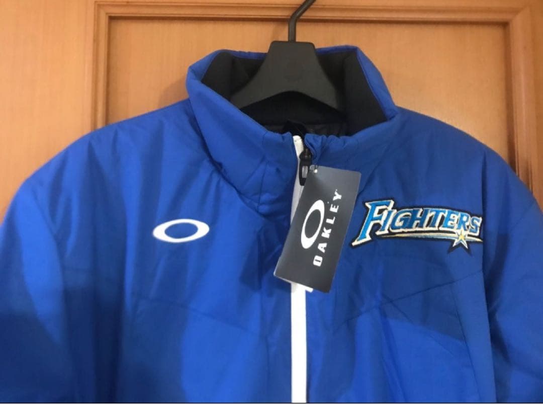 オークリー 日本ハム ファイターズ 中綿 ナイロン ジャケット XXL 大谷