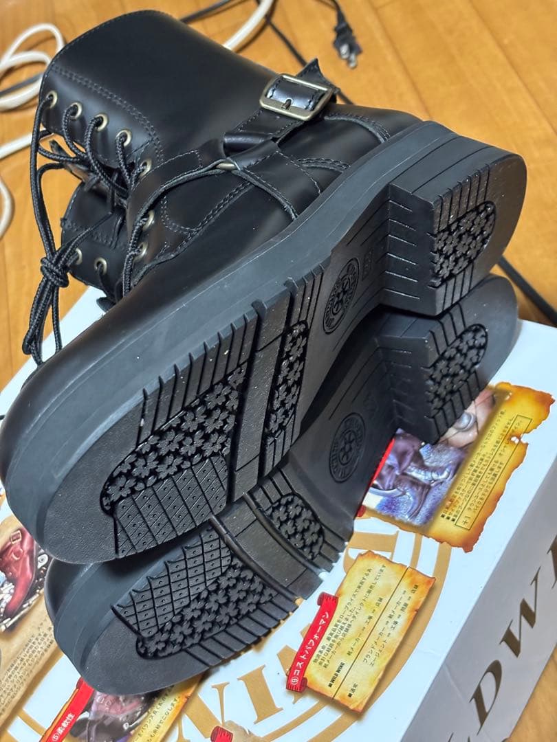 WILD WING 厚底ファルコン　ブラックWWM-0001ATU 25.5cm