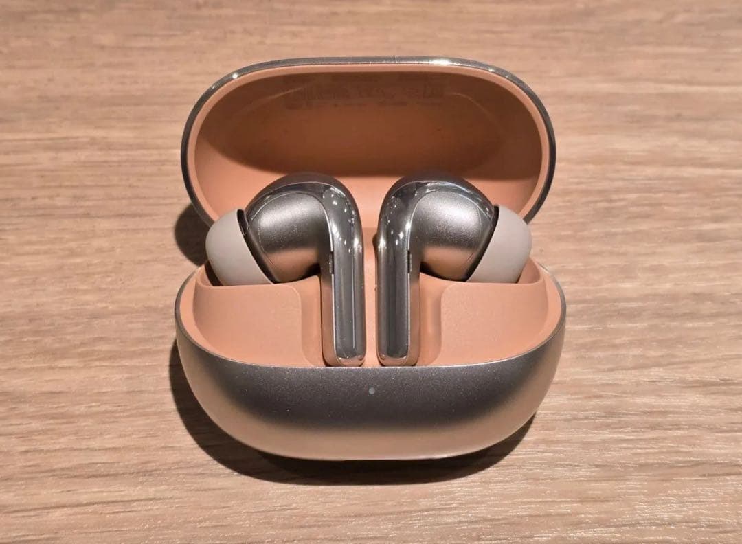 Xiaomi ワイヤレスイヤフォン インイヤータイプ　超美品！ オープンデザイン、心地よさ、ずっと」Xiaomiブランド初のオープン型