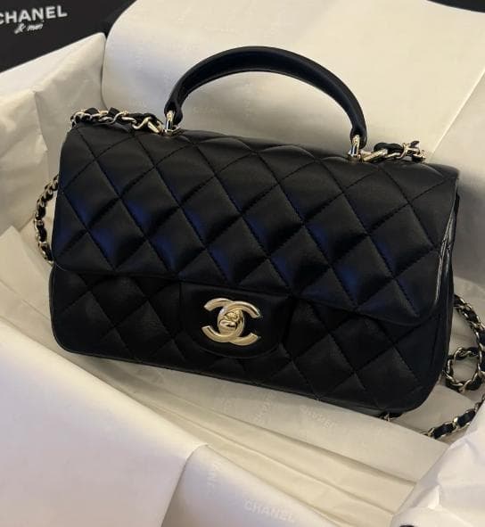 CHANEL ブラック キルティング ショルダーバッグ - メルカリ