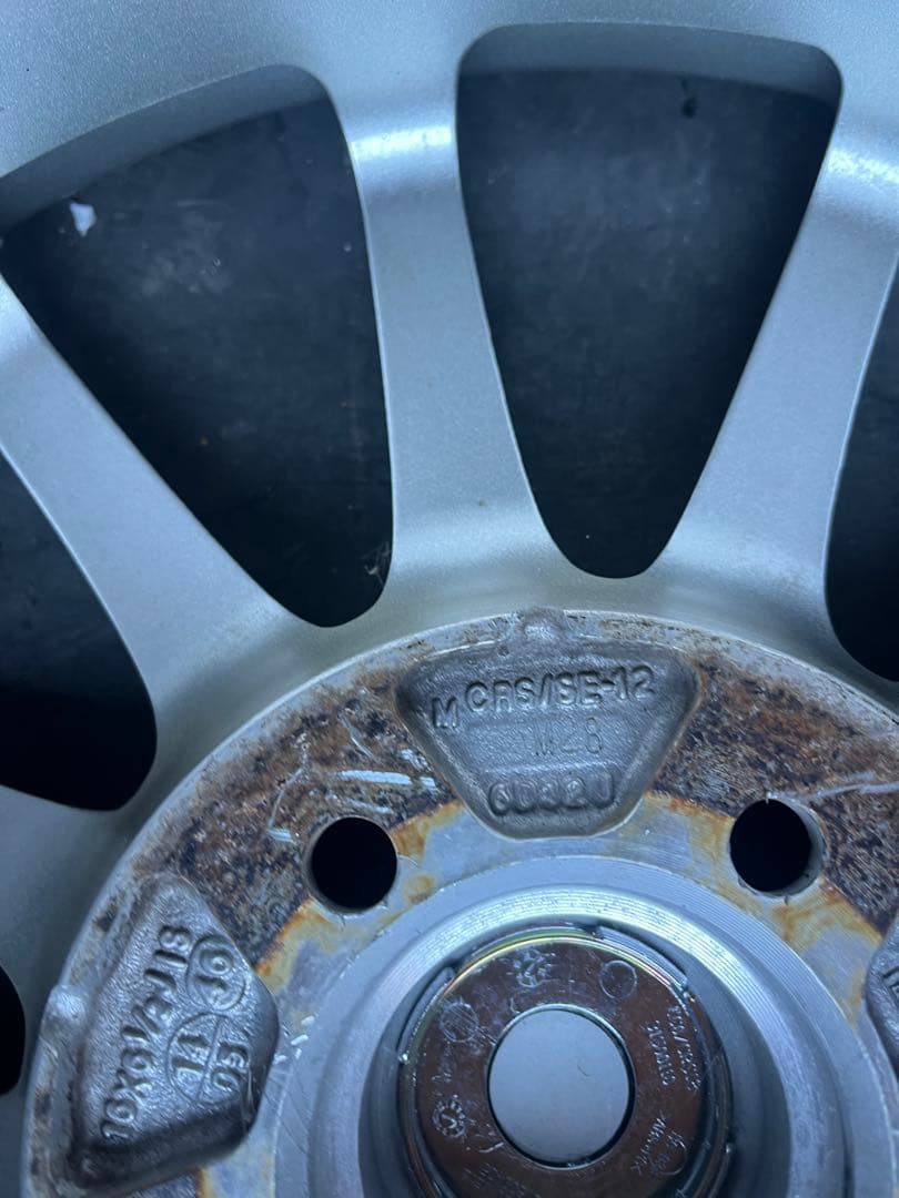 アルミホイール16×6.5J ET46 5穴PCD100 プリウス　ウィッシュ他