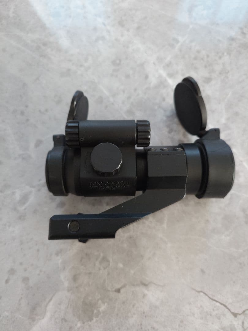 東京マルイ イルミネーテッドショートズームスコープ ドットサイト