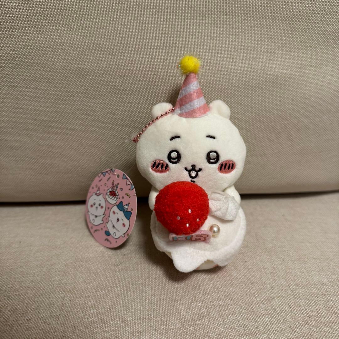 デスクトップから見守るひっかけぬいぐるみ ちいかわ バースデー