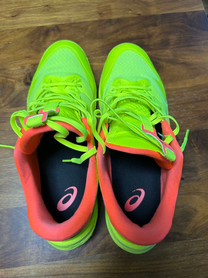 ASICS バスケットボールシューズ 蛍光イエロー/オレンジ - シューズ