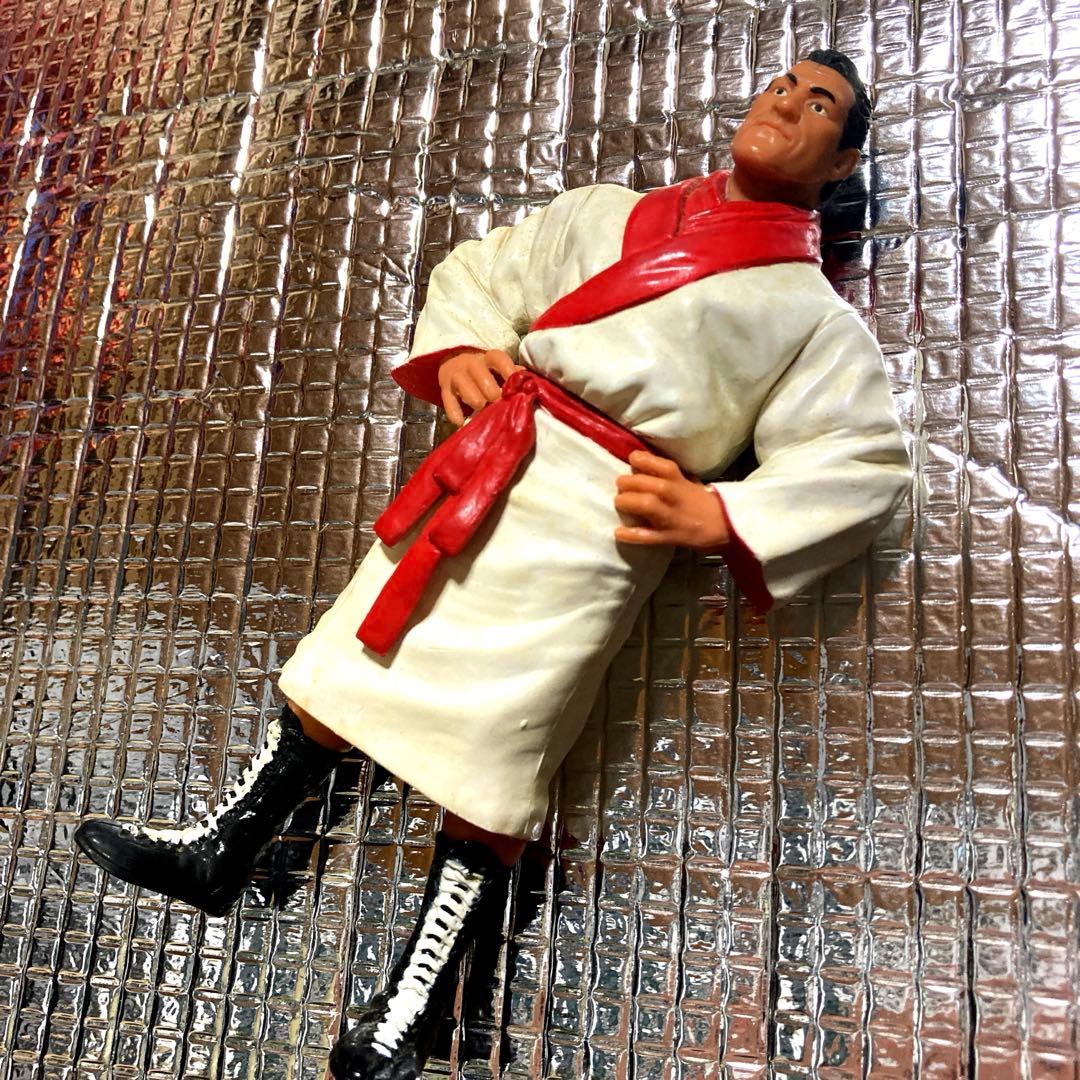 アントニオ猪木 燃える闘魂 闘魂ガウン 引退試合 フィギュア - メルカリ