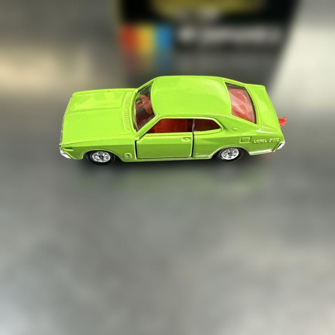トミカ Nissan Laurel 2000 SGX ミニカーオリジナル黒箱付 トミカ