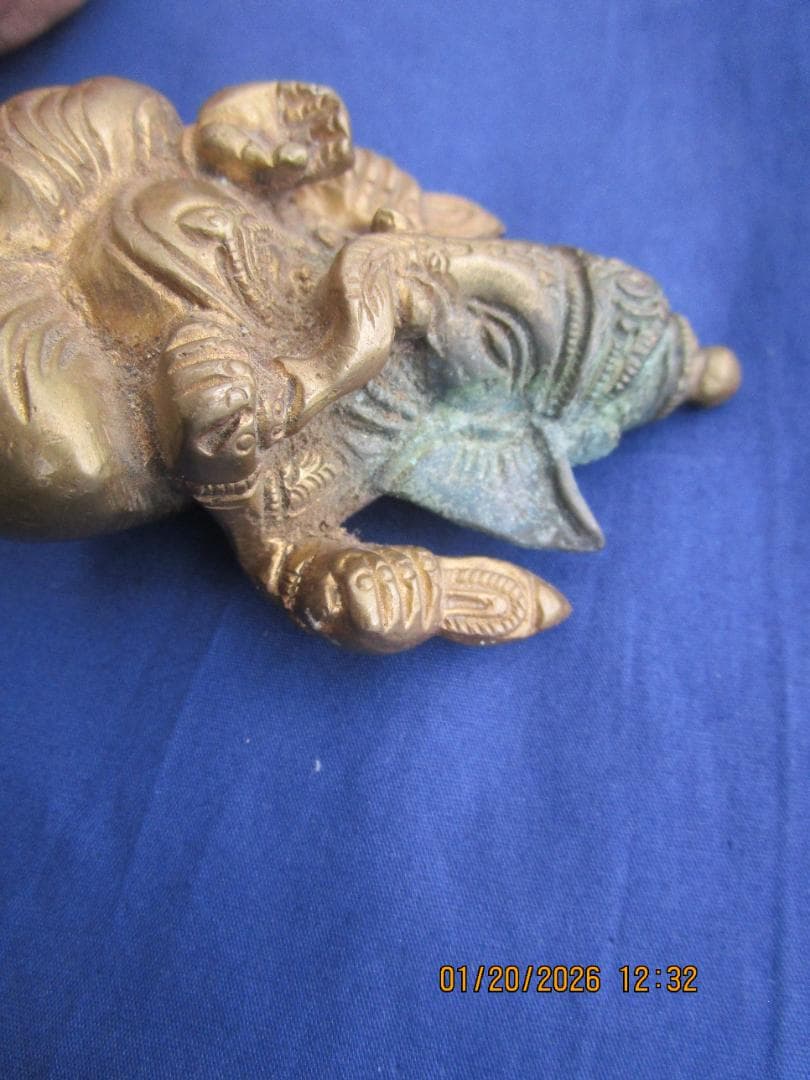 仏像 渡金仏【?】ガネーシャ像 時代物 象の顔の仏 頭部に錆あり 1体