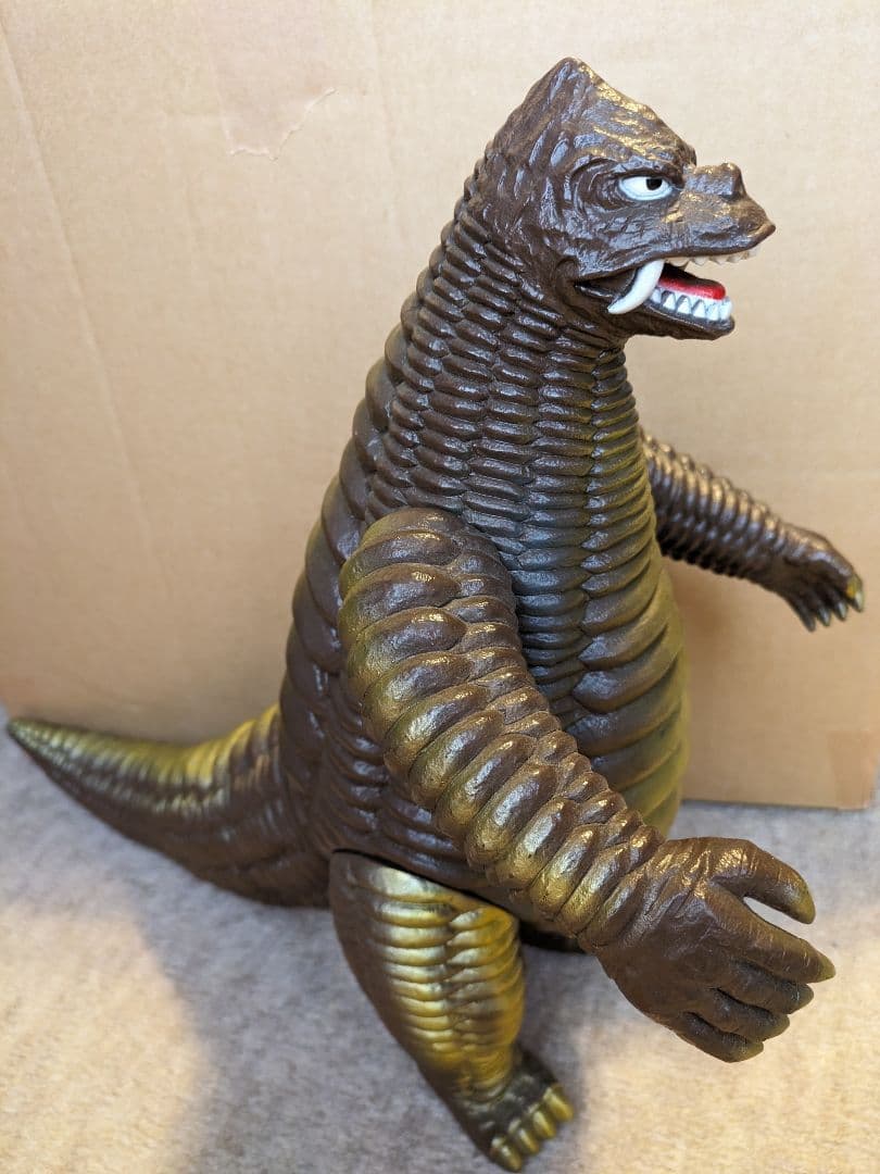 レッドキング DXウルトラ怪獣シリーズ 特大ソフビ 1984年 レッドキング DXウルトラ怪獣シリーズ 特大ソフビ 1984年 - メルカリ