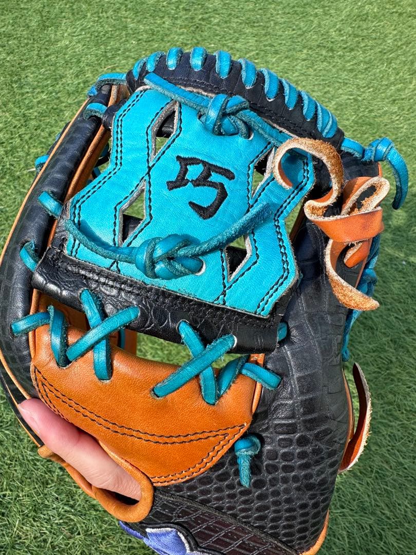 アンダーアーマー 限定グラブ クロコダイル柄 - メルカリ