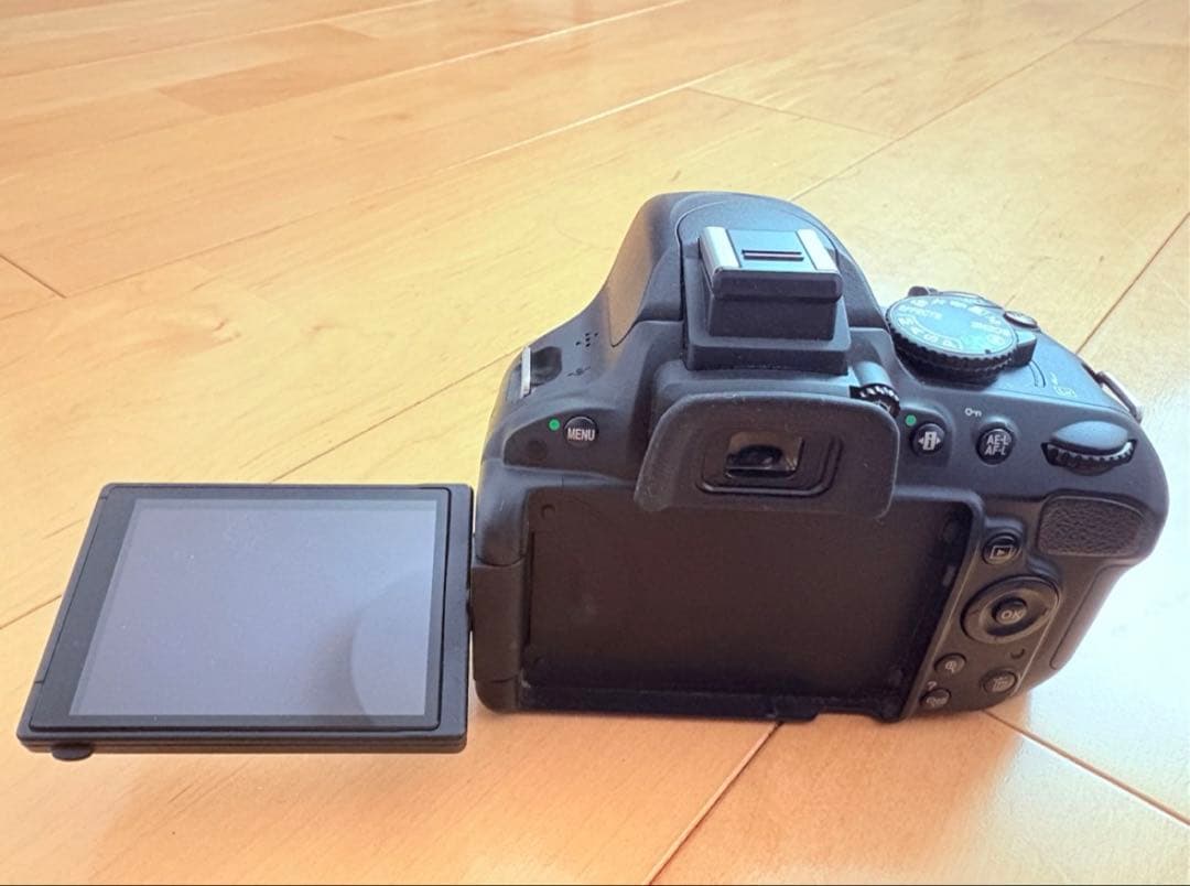 Nikon D5100 ダブルズームキット Amazon | Nikon デジタル一眼レフカメラ D5100 ダブルズームキット