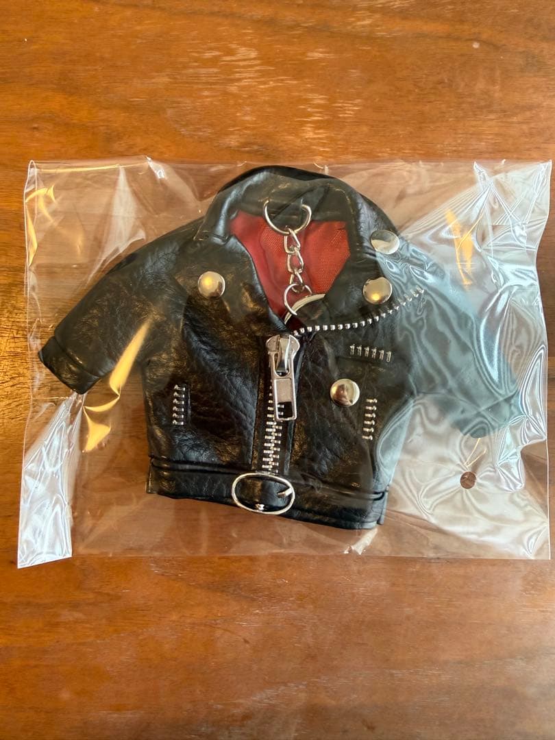 未開封】Rockon Social Club ライダースジャケットキーホルダー - メルカリ