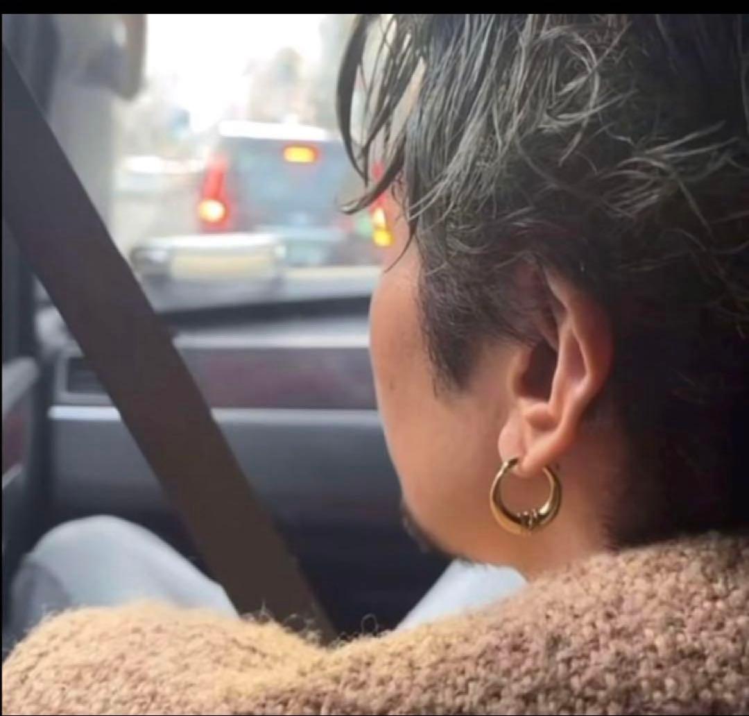 ムーンピアス 両耳 常田大希 King Gnu 着用風 - メルカリ