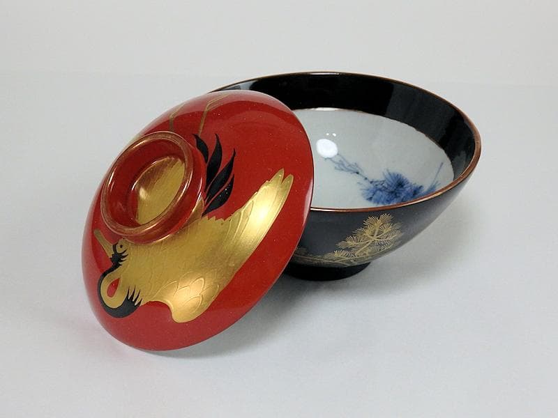 磁器 京焼 古伊万里 金襴手 若松に飛鶴の図 蓋茶碗 E124AS-CFx - メルカリ