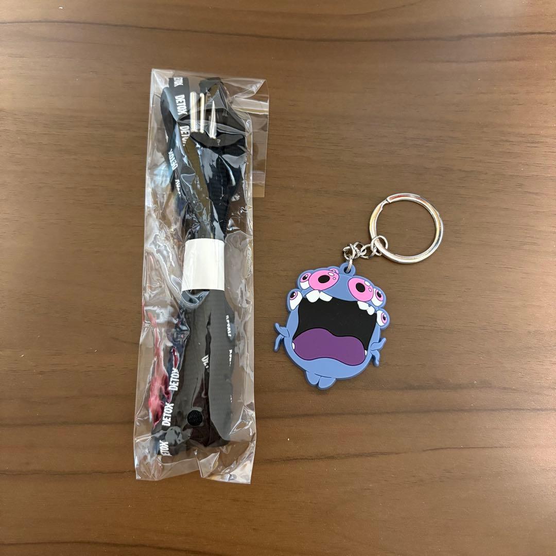 ONE OK ROCK DETOX キーホルダー シューレース - メルカリ