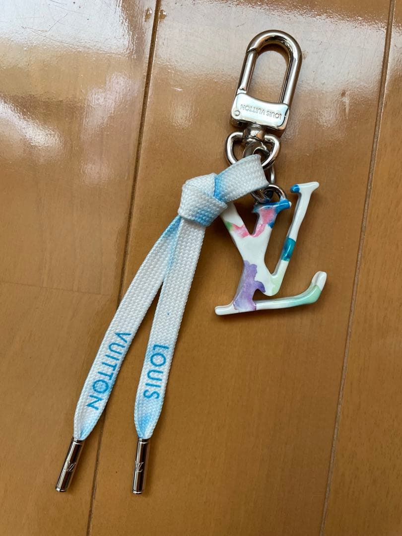 Louis Vuitton ウォーターキーホルダー キーホルダー・ネオ LV クラブ S00｜ルイ・ヴィトン 公式サイト - M01525