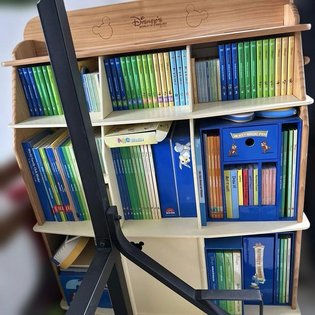 ✨ディズニー英語システム✨未開封あり　 DVD 、本セット(棚は別売り)DWE g8814△ 【2019年4月17日発売 最新版 リニューアル版】 DWEディズニー