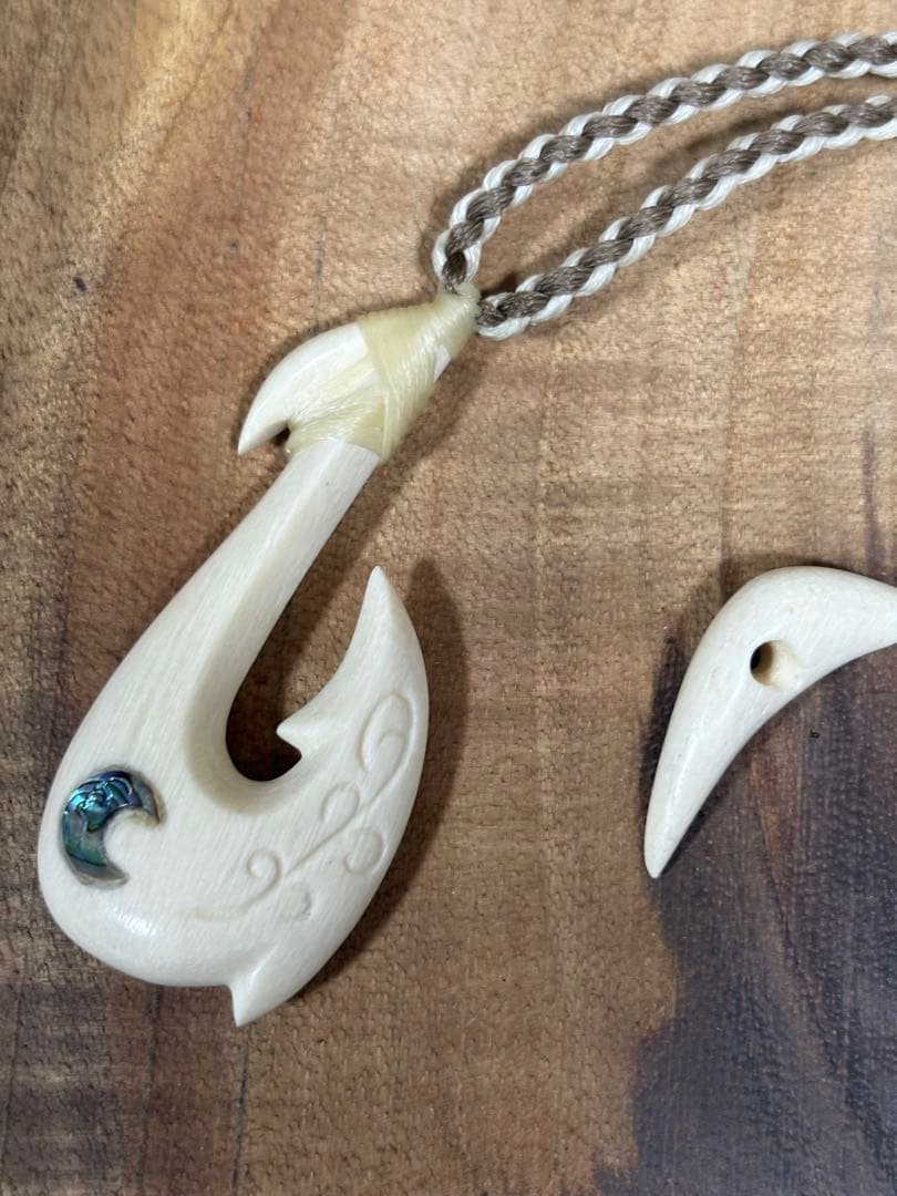 ボーンカービングネックレス(sw55)マッコウ×アバロンシェル7/30限定値下 ボーンカービングネックレス(sw55)マッコウ×アバロンシェル7/30限定値