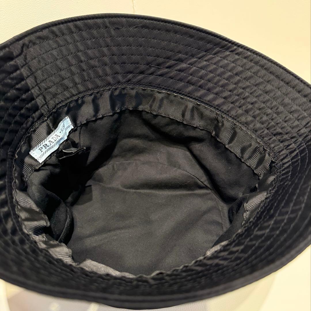 PRADA ブラック バケットハット M 帽子 プラダ ロゴ - メルカリ