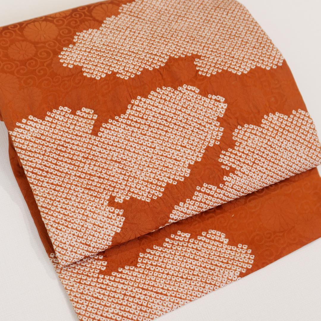 あ*い様 綸子縮緬 茶レンガ地 雲取り絞り 名古屋帯 正絹 名古屋帯 | 着物スタイルズショップ