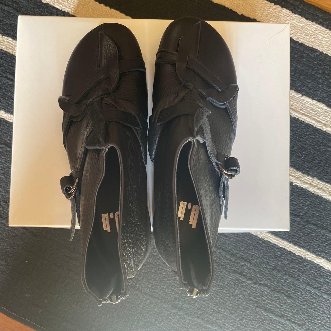 t.b センソユニコ　未使用　ブラックショートブーツ　23.5cm