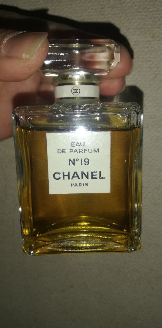 シャネル No19 オードゥ パルファム BT 50ml