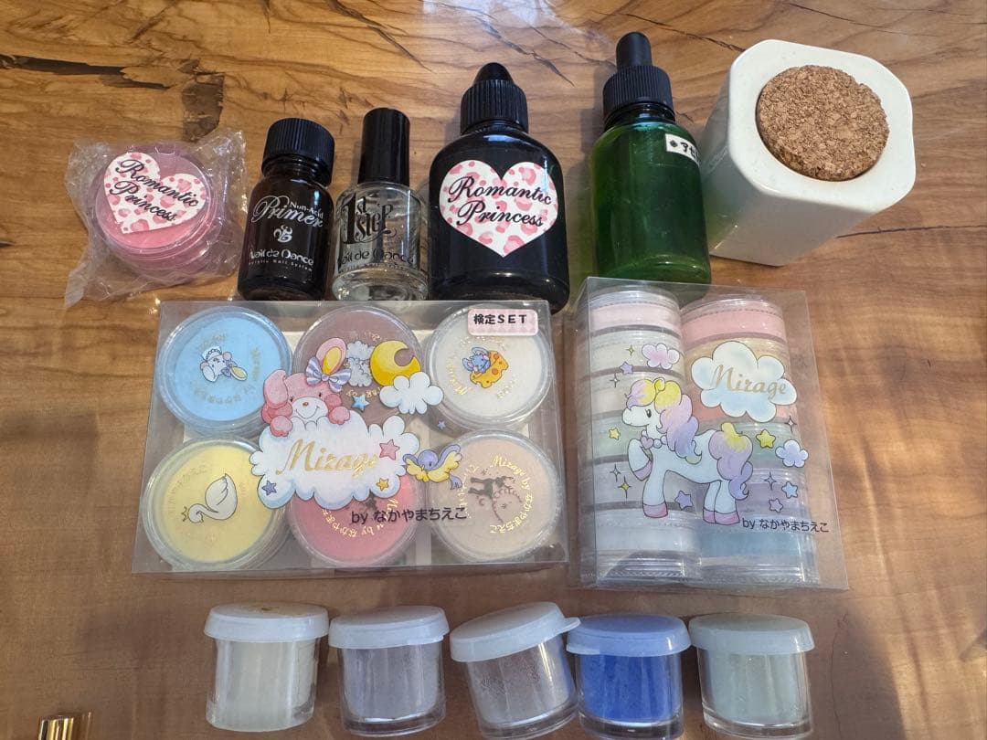 ネイリスト検定1級練習用アクリルリキッドチップ筆など／ダンス