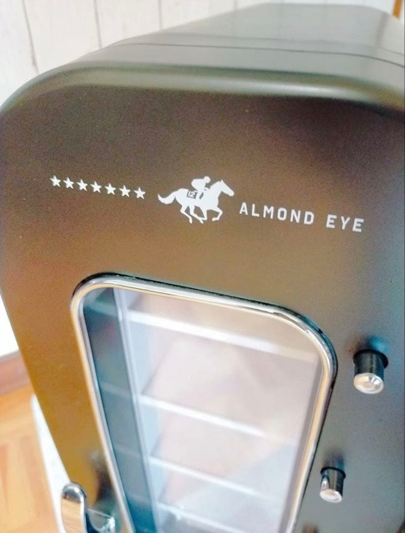 almond eye 17勝記念 THANKO 「俺の自販機」自販機型保冷庫 - メルカリ